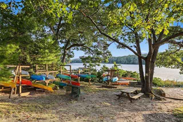 23 Shadbush Trail, Narragansett, RI 02874