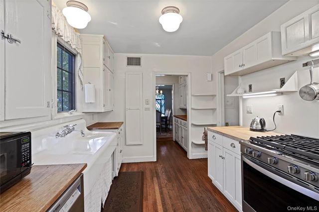 13 Craven Lane, White Plains, NY 10605