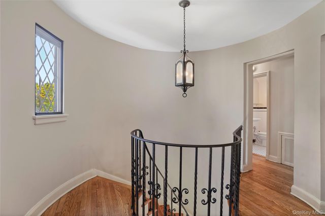 13 Craven Lane, White Plains, NY 10605