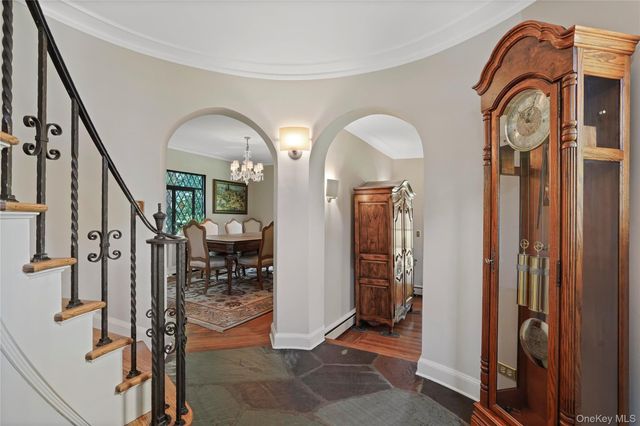 13 Craven Lane, White Plains, NY 10605