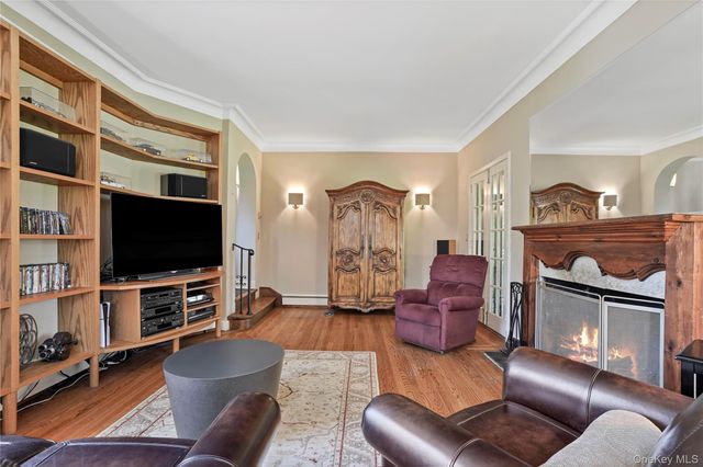 13 Craven Lane, White Plains, NY 10605