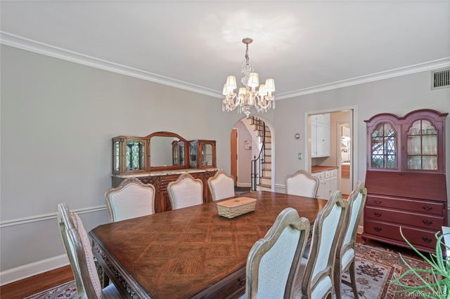 13 Craven Lane, White Plains, NY 10605