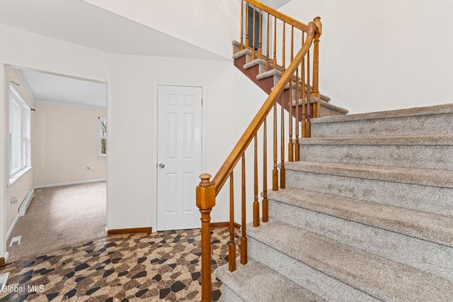 37 Deer Cliff Road, New Scotland, NY 12186