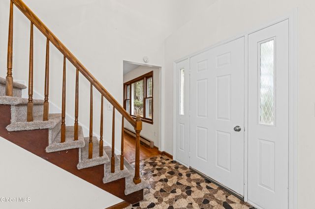 37 Deer Cliff Road, New Scotland, NY 12186