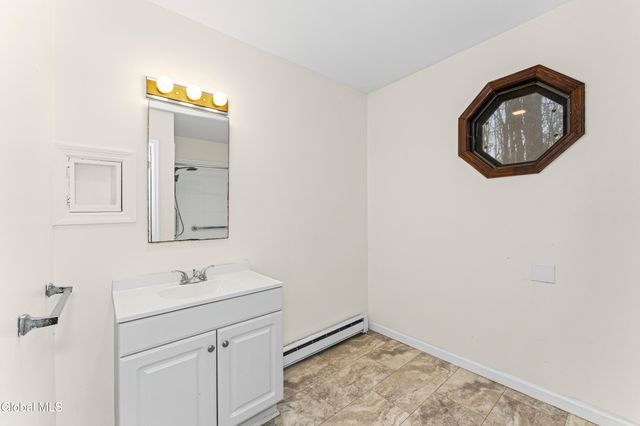 37 Deer Cliff Road, New Scotland, NY 12186