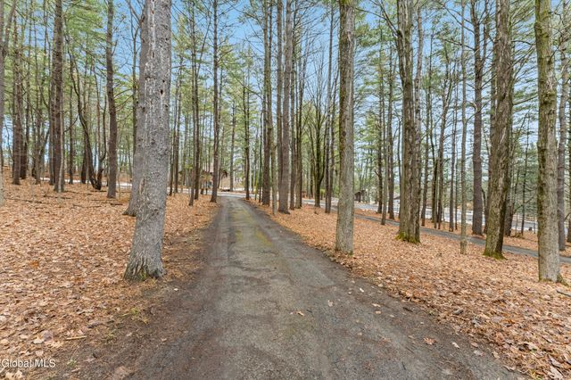 37 Deer Cliff Road, New Scotland, NY 12186