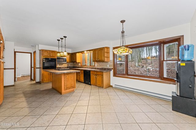 37 Deer Cliff Road, New Scotland, NY 12186