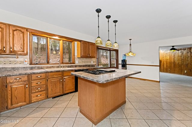 37 Deer Cliff Road, New Scotland, NY 12186