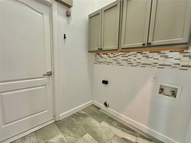 834 OLD BRIDGE CIRCLE, Davenport, FL 33897