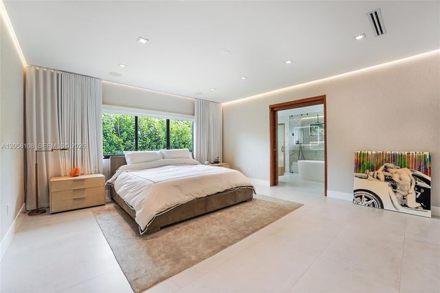60 Shore Drive W, Miami, FL 33133