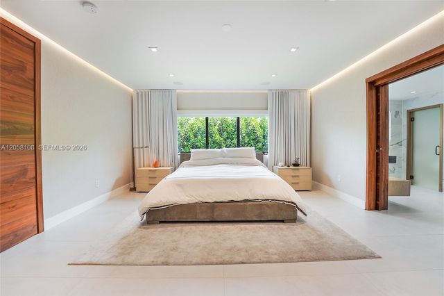 60 Shore Drive W, Miami, FL 33133