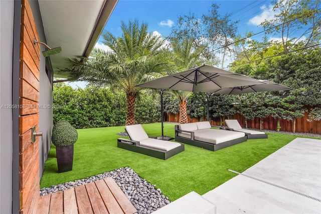 60 Shore Drive W, Miami, FL 33133