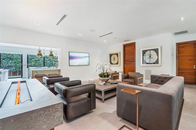 60 Shore Drive W, Miami, FL 33133