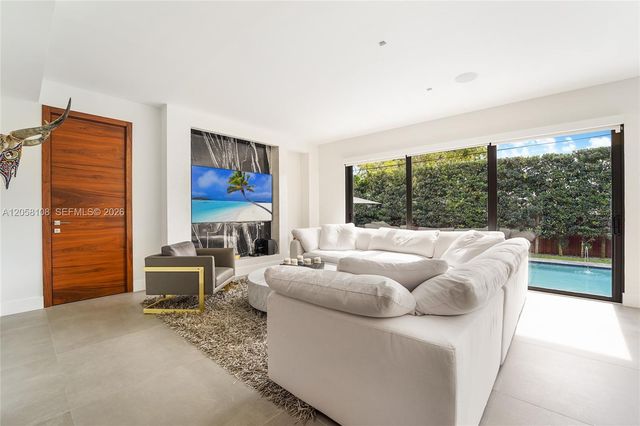 60 Shore Drive W, Miami, FL 33133