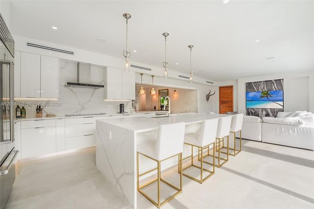 60 Shore Drive W, Miami, FL 33133