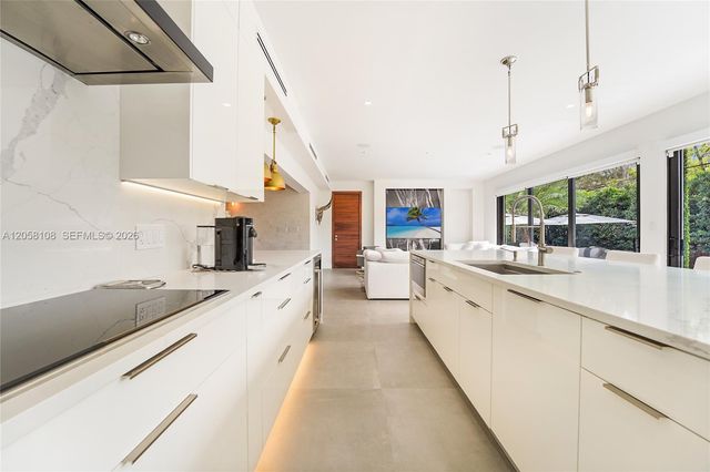 60 Shore Drive W, Miami, FL 33133
