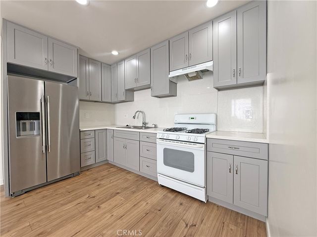 11245 McLennan, Granada Hills, CA 91344