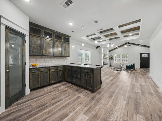 821 S Ayers Avenue, Fort Worth, TX 76103