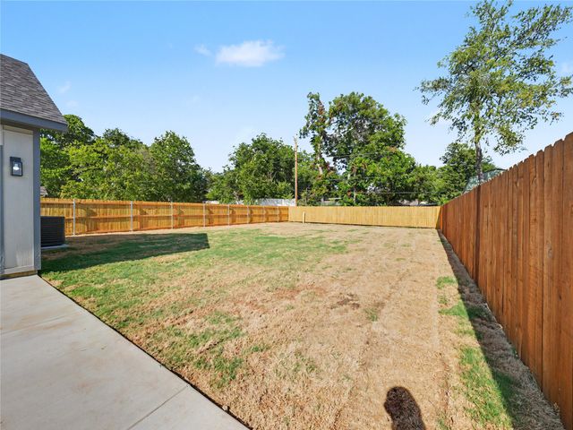821 S Ayers Avenue, Fort Worth, TX 76103