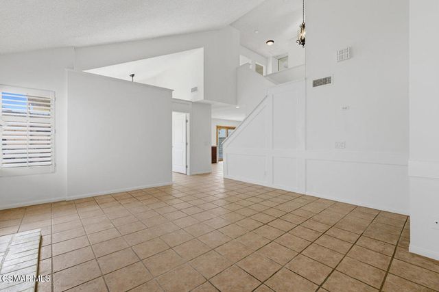 15494 Kernvale Avenue, Moorpark, CA 93021