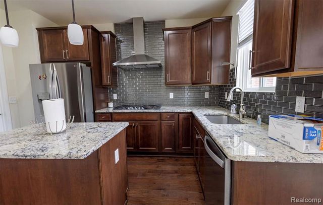 28293 Verona Drive Drive, Novi, MI 48377