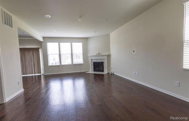 28293 Verona Drive Drive, Novi, MI 48377