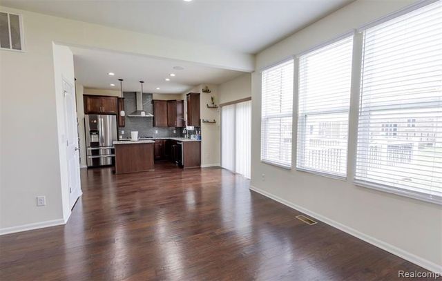 28293 Verona Drive Drive, Novi, MI 48377