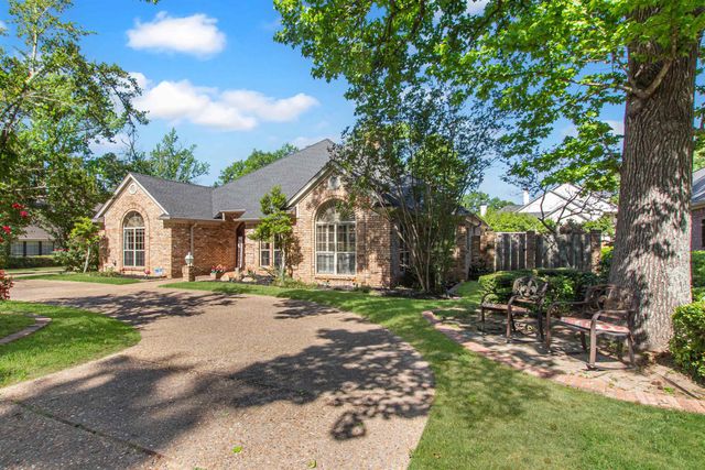 6609 Hollytree Cir, Tyler, TX 75703