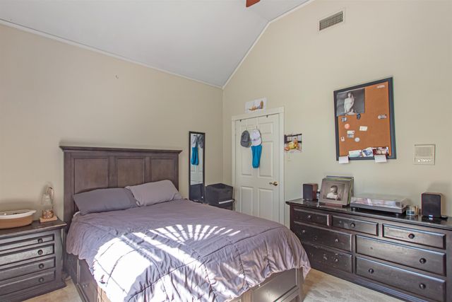 6609 Hollytree Cir, Tyler, TX 75703