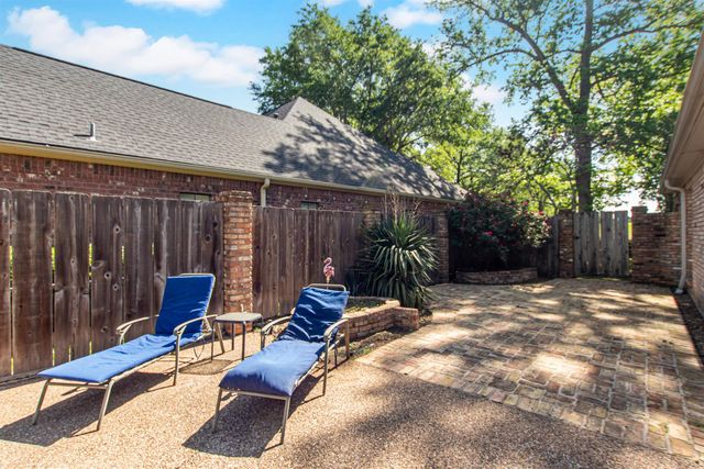 6609 Hollytree Cir, Tyler, TX 75703