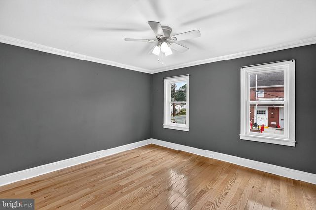 19 CROSSWICKS ST, Bordentown, NJ 08505