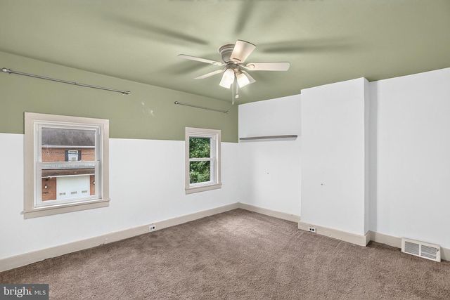 19 CROSSWICKS ST, Bordentown, NJ 08505