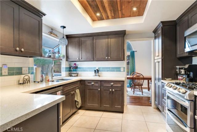 1617 Waterford, Redlands, CA 92374