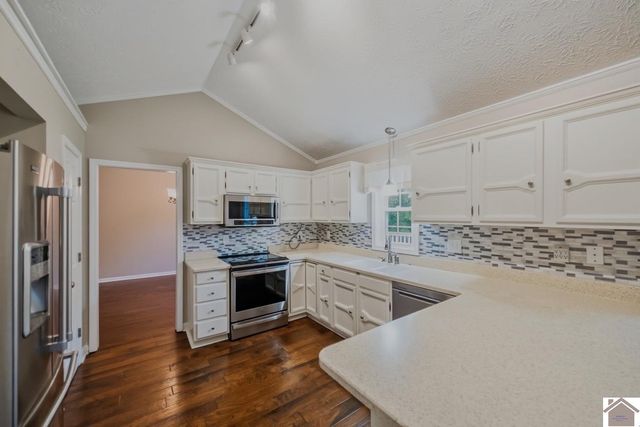 5065 Clinton Rd, Paducah, KY 42001
