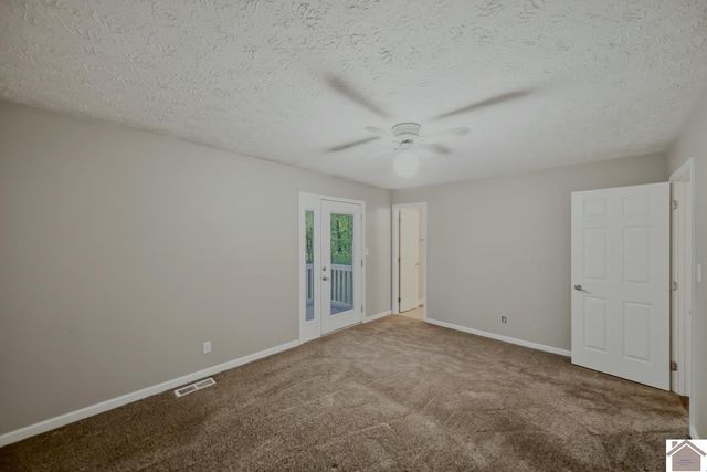 5065 Clinton Rd, Paducah, KY 42001
