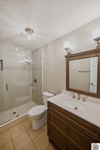 5065 Clinton Rd, Paducah, KY 42001