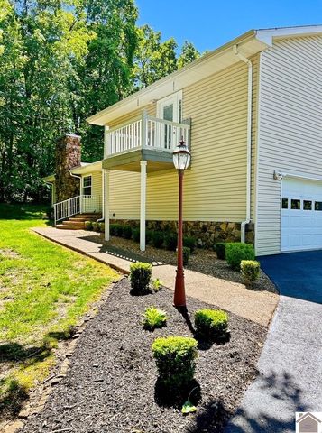 5065 Clinton Rd, Paducah, KY 42001