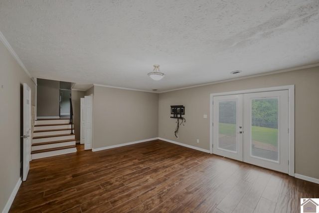 5065 Clinton Rd, Paducah, KY 42001