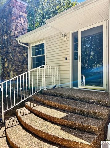 5065 Clinton Rd, Paducah, KY 42001
