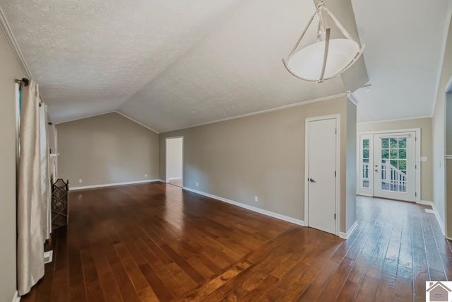 5065 Clinton Rd, Paducah, KY 42001