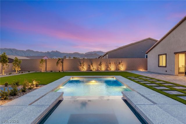 9527 New Discovery Avenue, Las Vegas, NV 89149