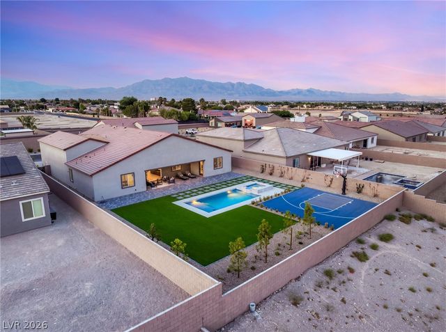 9527 New Discovery Avenue, Las Vegas, NV 89149