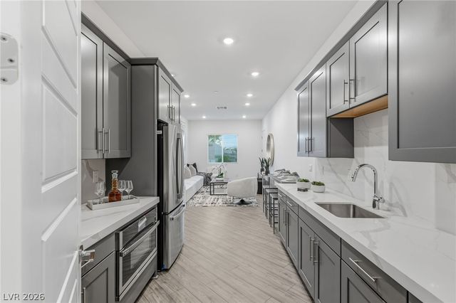 9527 New Discovery Avenue, Las Vegas, NV 89149