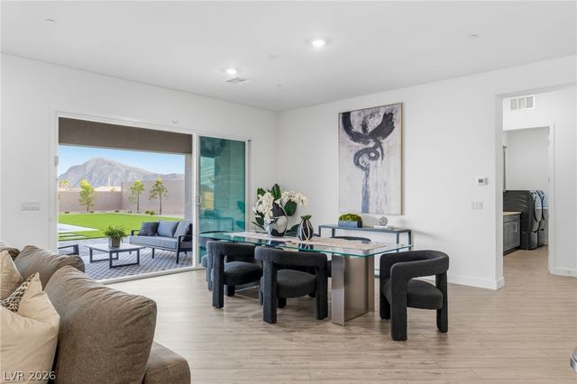 9527 New Discovery Avenue, Las Vegas, NV 89149