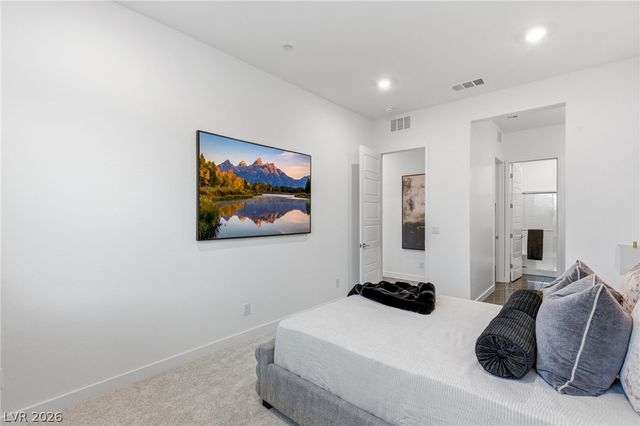 9527 New Discovery Avenue, Las Vegas, NV 89149