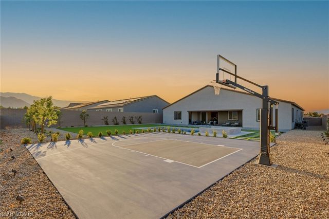 9527 New Discovery Avenue, Las Vegas, NV 89149