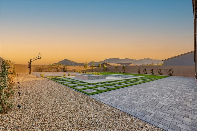 9527 New Discovery Avenue, Las Vegas, NV 89149
