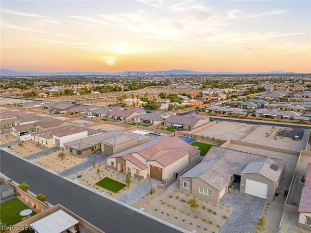 9527 New Discovery Avenue, Las Vegas, NV 89149