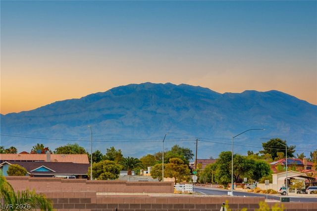 9527 New Discovery Avenue, Las Vegas, NV 89149