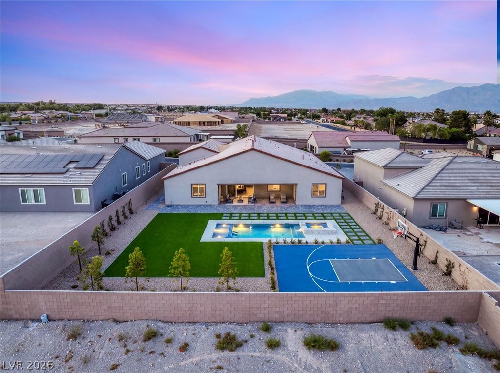 9527 New Discovery Avenue, Las Vegas, NV 89149